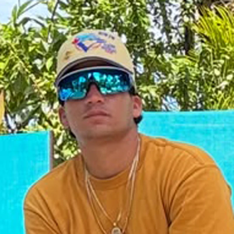 Adonis Lara